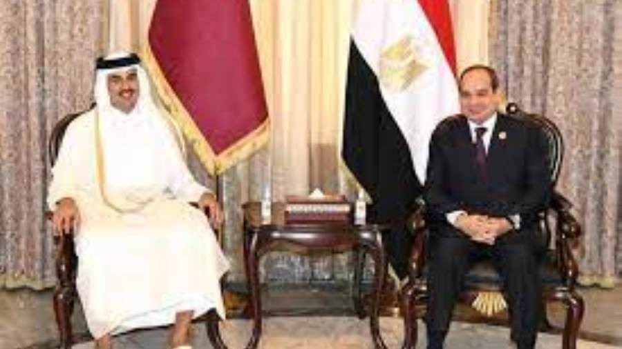 الرئيس السيسي يتلقى اتصالاً هاتفياً من أمير دولة قطر 
