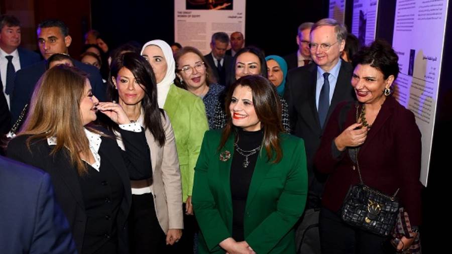 وزيرة الهجرة تستعرض أبرز خطوات استراتيجية الوزارة لتمكين المرأة المصرية (صور) 