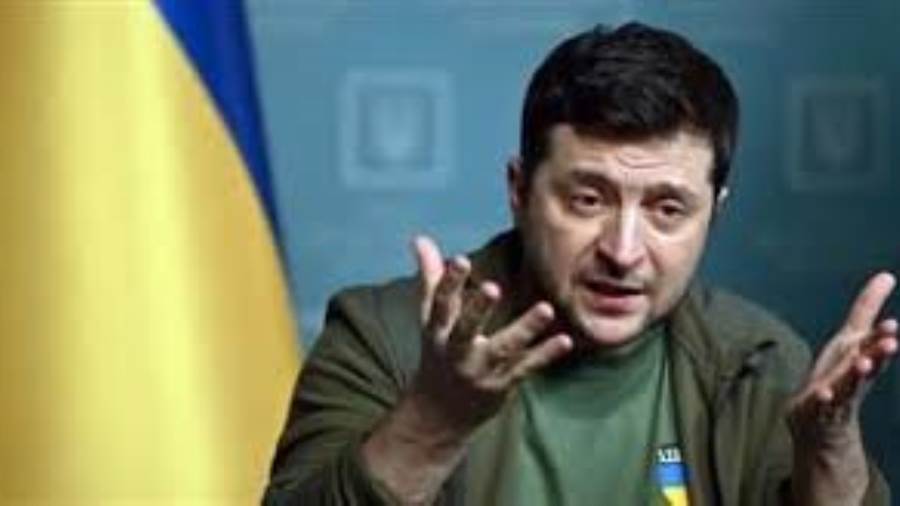 زيلينسكي يناقش مع رئيس مجلس النواب الأمريكي حاجة أوكرانيا لاستمرار المساعدات 