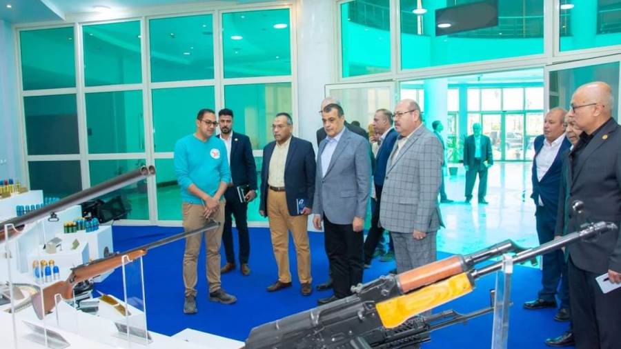 وزير الدولة للإنتاج الحربي في زيارة مفاجئة لشركة أبو زعبل للصناعات المتخصصة 
