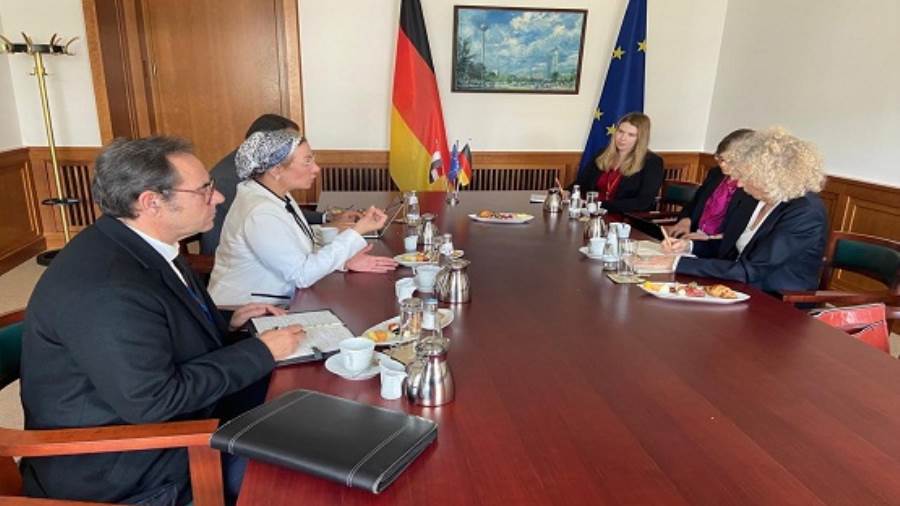 وزيرة البيئة تعقد لقاء ثنائيا مع وزيرة الدولة الألمانية للمناخ 